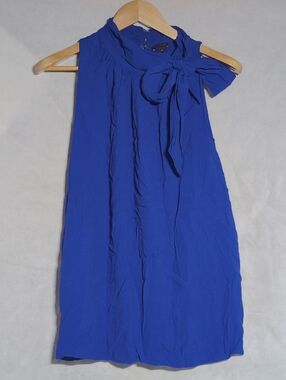 Ann Taylor Sz M Sleeveless Bow Neck Blouse in Royal Blue